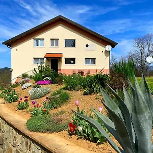 la-casa-del-corvara-liguria.hotelitalianriviera.com/